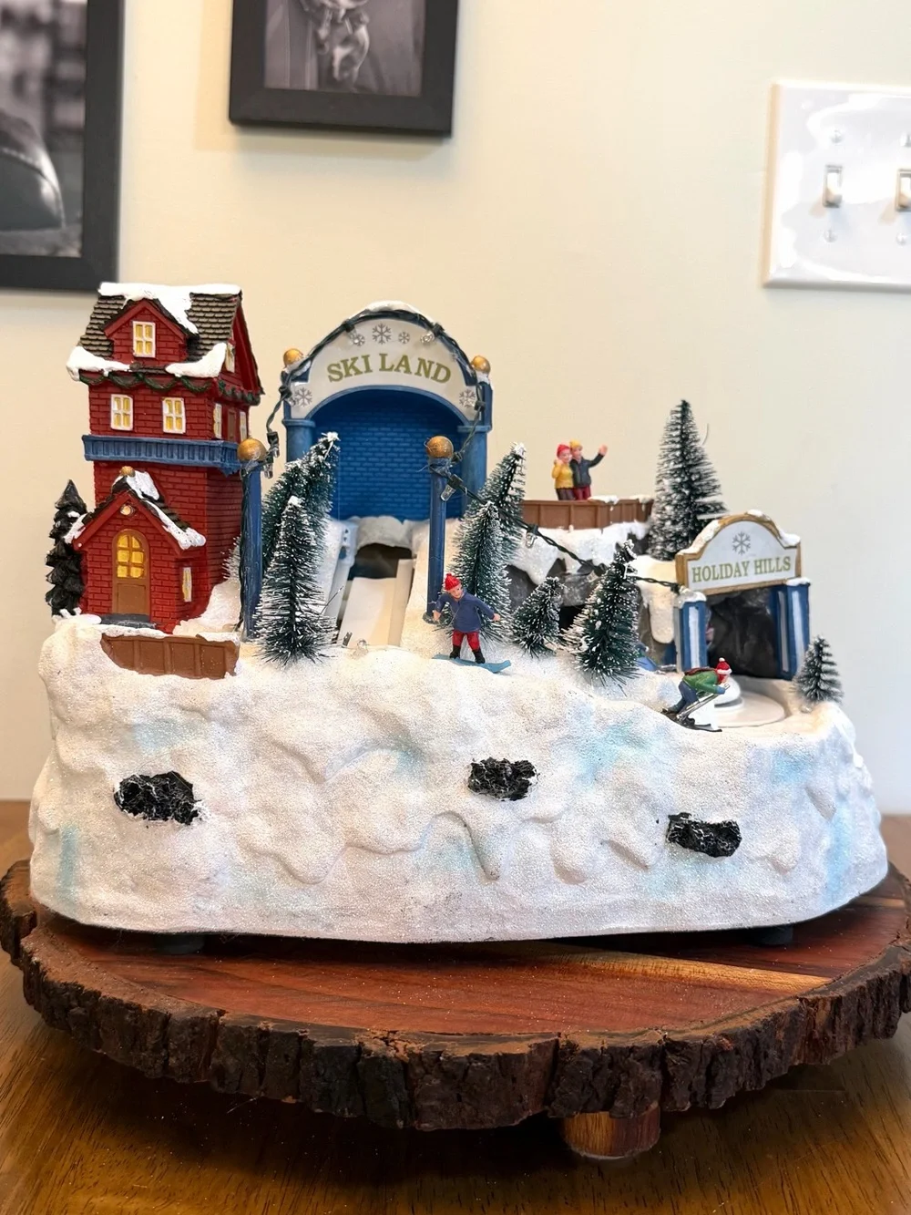 St Nicholas Square Holiday Hills Ski Village Music Motion Lighted 2022